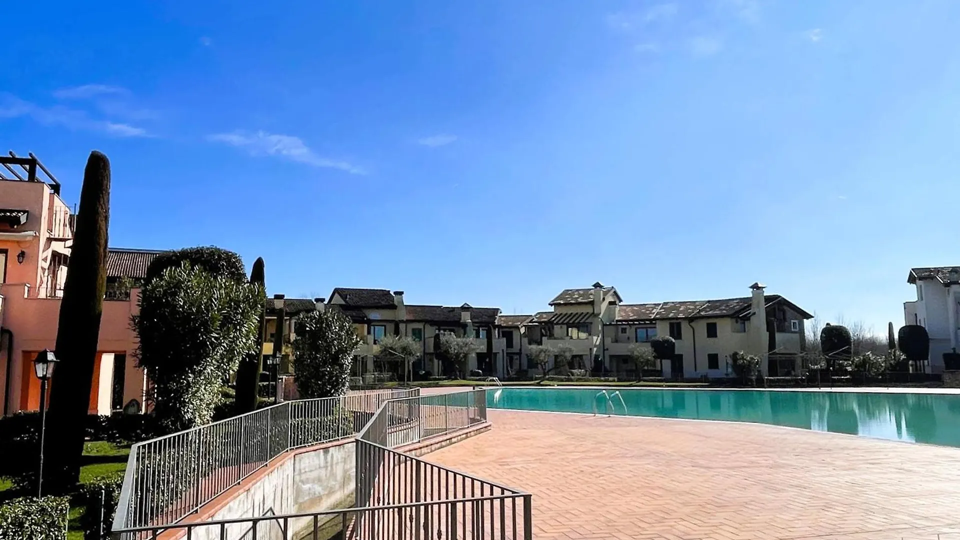 Apartment Garda Resort Village 9 Peschiera del Garda